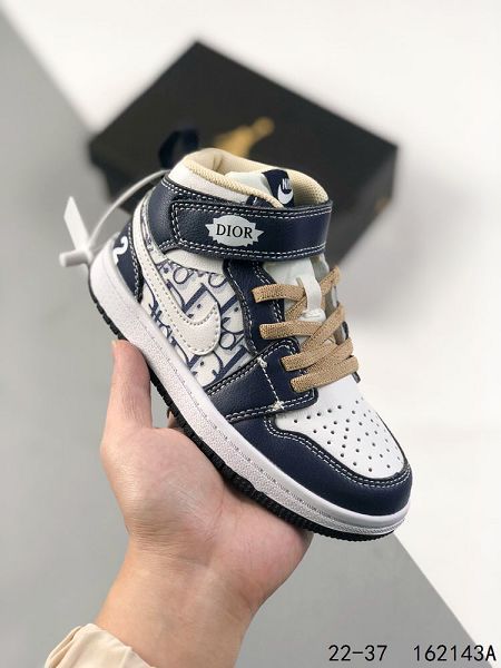 Air Jordan 1 Mid 1代 2023全新高幫潮流文化籃球板鞋童鞋