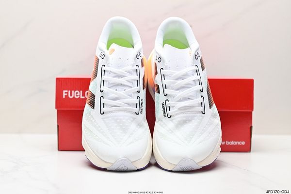 New Balance FuelCell SuperComp Elite v4 2024男生運動舒適耐磨 低幫休閒跑步鞋 男款