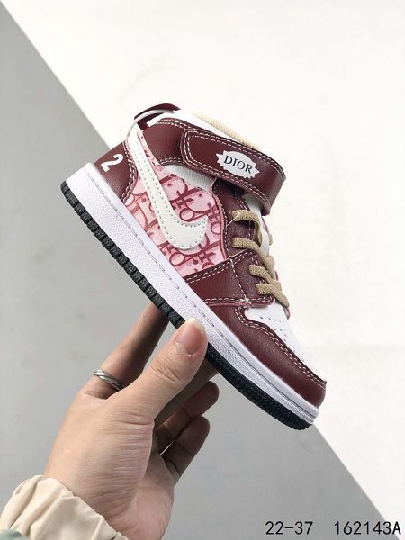 Air Jordan 1 Mid 1代 2023全新高幫潮流文化籃球板鞋童鞋