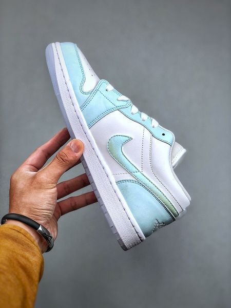 Air Jordan 1 Low 2024最新情侶款海藍色運動鞋