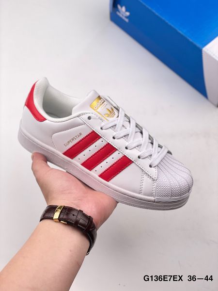 Adidas Superstar 2022新款 三葉草貝殼頭系列男女款運動板鞋