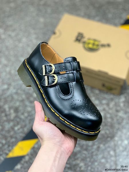 Dr.Martens 2022新款 馬丁醫生粗獷裝備系列牛皮女款低幫馬丁靴