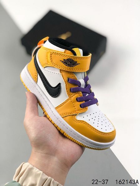 Air Jordan 1 Mid 2023全新童鞋高幫潮流文化籃球板鞋