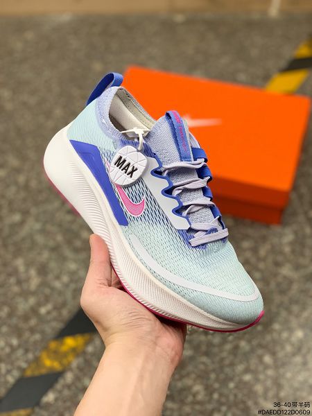 Nike Zoom Fly 4 2022新款 輕盈耐穿泡綿女款慢跑鞋