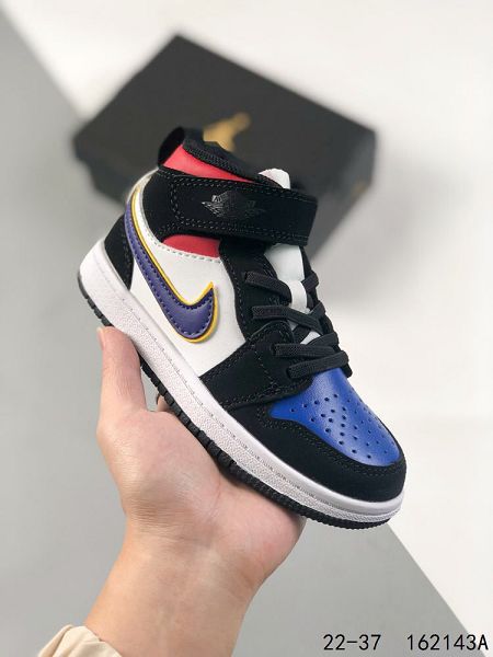 Air Jordan 1 Mid 2023全新童鞋高幫潮流文化籃球板鞋