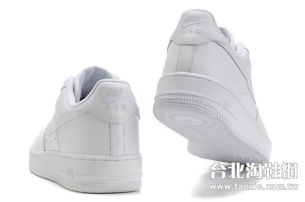 Nike Air Force 1 07 空軍一號基本款 情侶款休閒板鞋