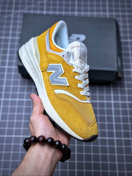 Super Fabric x New Balance 新百倫 2023全新男女款 U997RCC 聯名款復古休閒跑步鞋