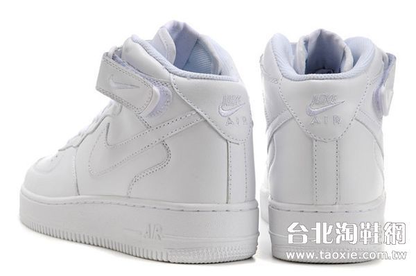 Nike Air Force 1 07 空軍一號基本款 情侶款休閒板鞋